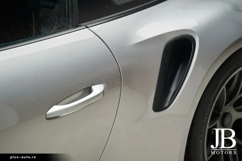 Porsche 992 din 2023 cu 5.500 km - oferta POR166344 - foto 17