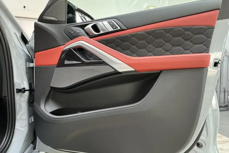 BMW X6 M din 2024 cu 24.989 km - oferta BMW166347 - foto 32