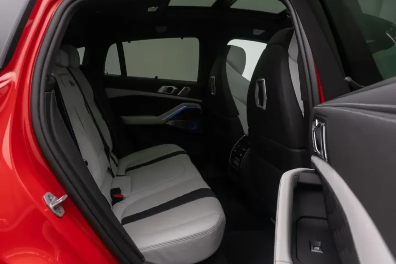 BMW X6 M din 2025 cu 7.989 km - oferta BMW166349 - foto 25