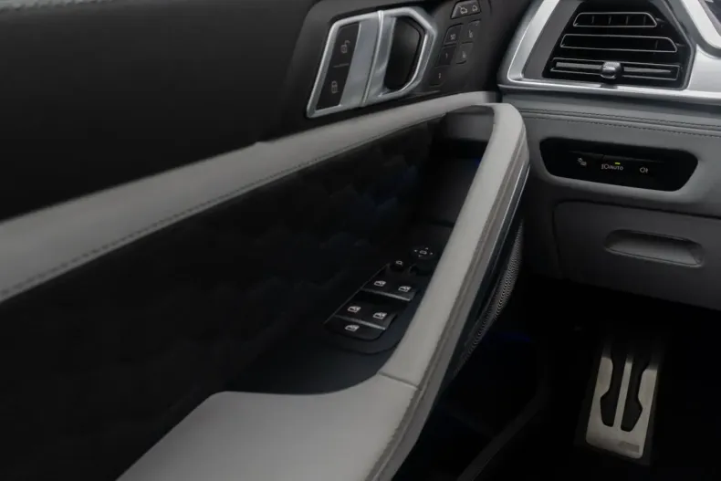 BMW X6 M din 2025 cu 7.989 km - oferta BMW166349 - foto 34