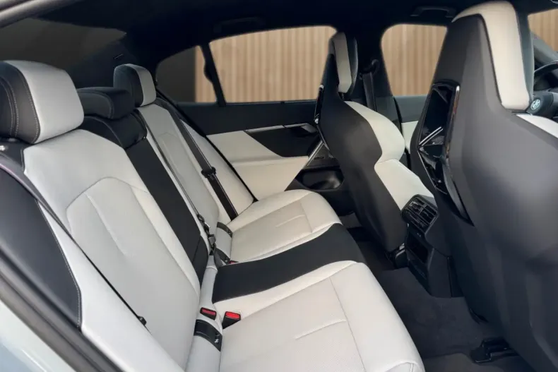 BMW M5 din 2024 cu 5.700 km - oferta BMW166355 - foto 21