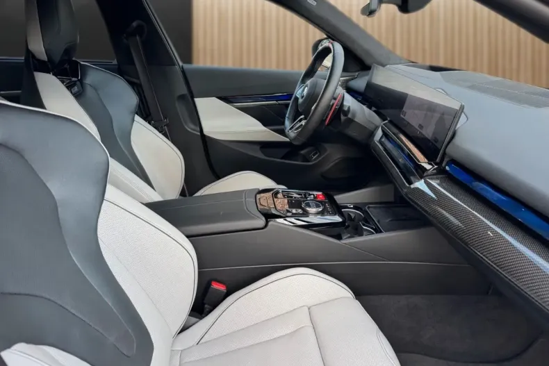 BMW M5 din 2024 cu 5.700 km - oferta BMW166355 - foto 23