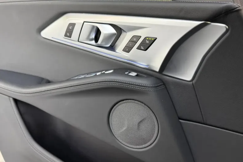 BMW XM din 2024 cu 16.153 km - oferta BMW166357 - foto 11