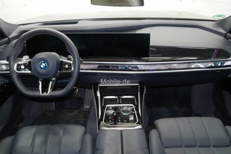 BMW 750 din 2024 cu 48.485 km - oferta BMW166359 - foto 6