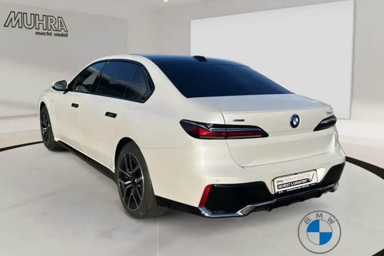 BMW 750 din 2024 cu 27.792 km - oferta BMW166360 - foto 3