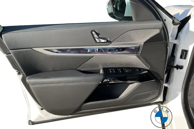 BMW 750 din 2024 cu 27.792 km - oferta BMW166360 - foto 15