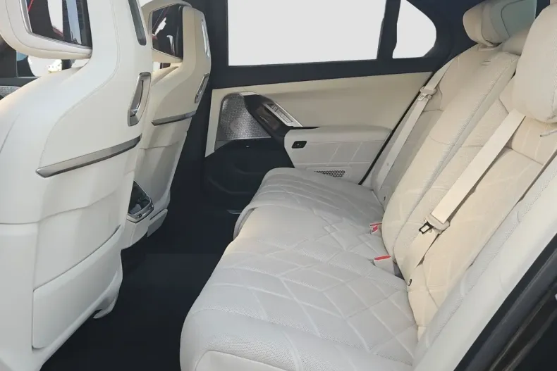 BMW 740 din 2024 cu 42.000 km - oferta BMW166361 - foto 13