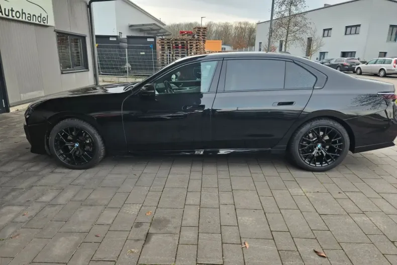 BMW 740 din 2024 cu 42.000 km - oferta BMW166365 - foto 2