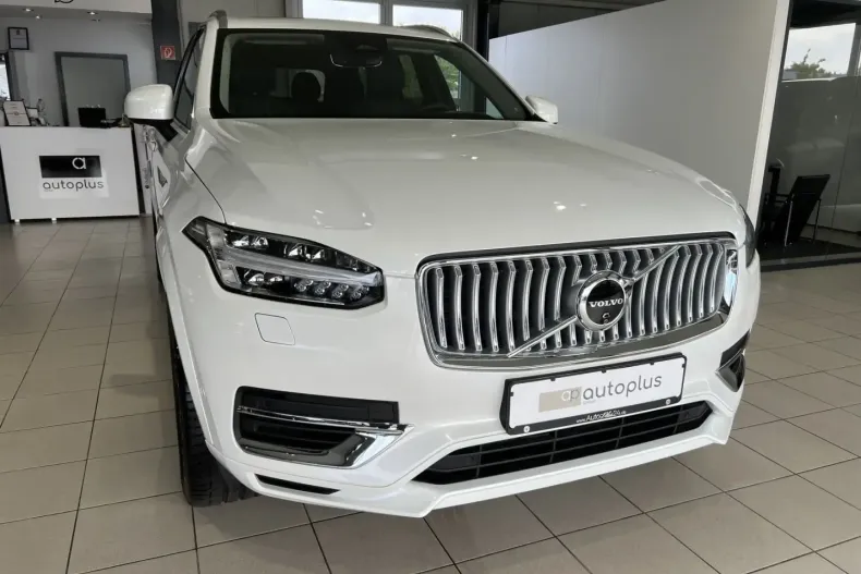 Volvo XC90 din 2024 cu 26.767 km - oferta VOL166380 - foto 3
