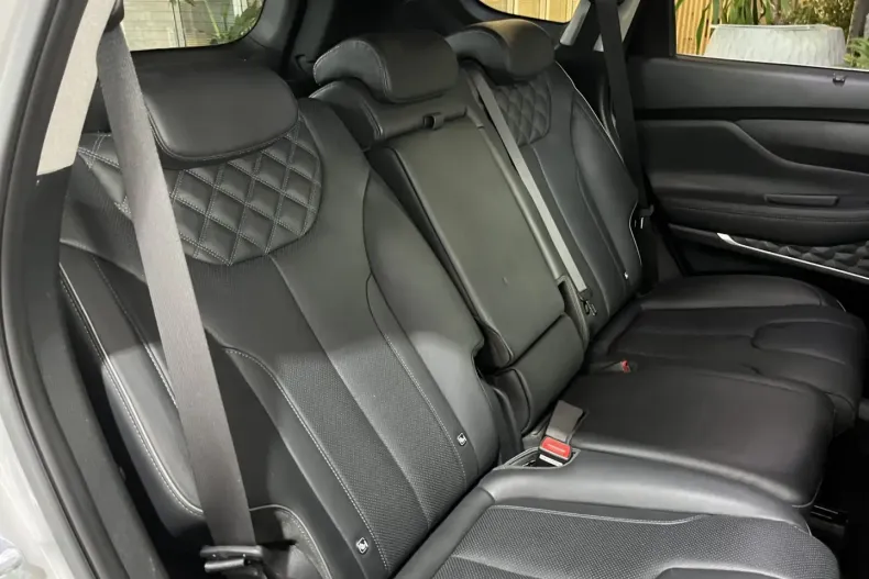 Hyundai SANTA FE din 2022 cu 66.481 km - oferta HYU166383 - foto 21