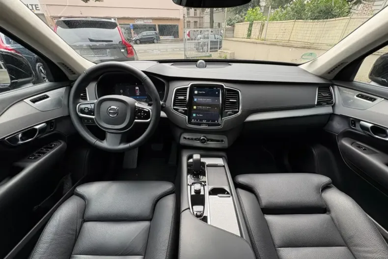 Volvo XC90 din 2024 cu 48.870 km - oferta VOL166386 - foto 17