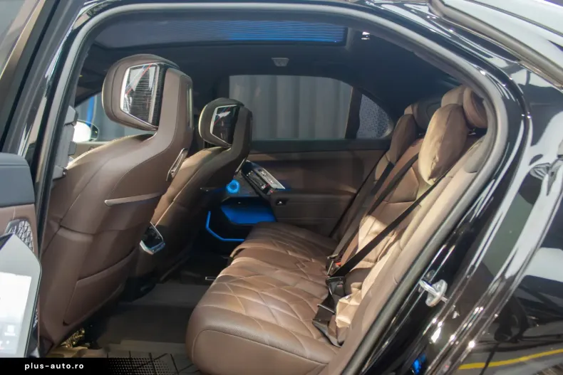 BMW 750 din 2023 cu 68.150 km - oferta BMW166389 - foto 25