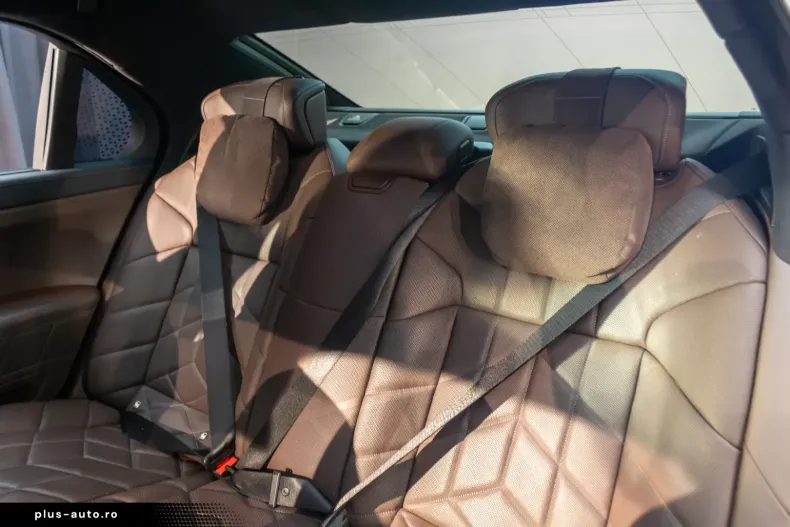 BMW 750 din 2023 cu 68.150 km - oferta BMW166389 - foto 26