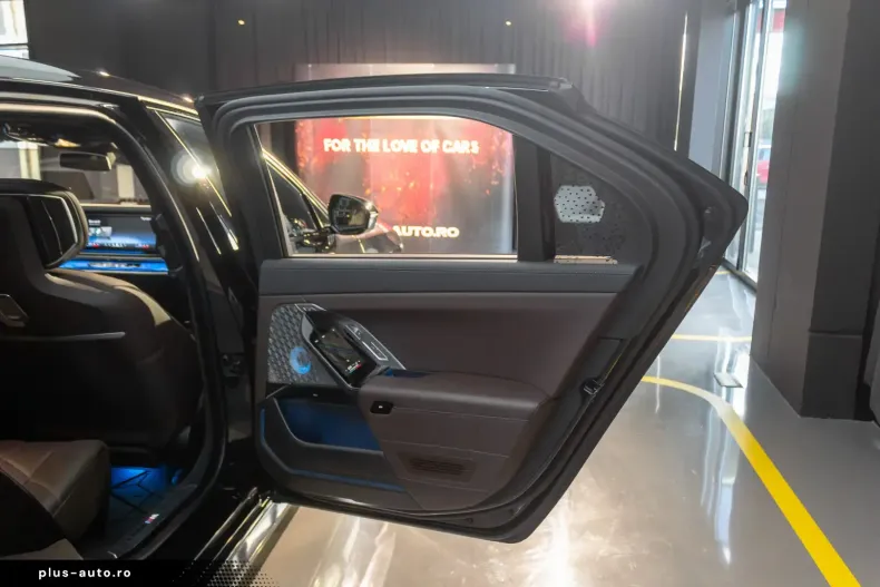 BMW 750 din 2023 cu 68.150 km - oferta BMW166389 - foto 29