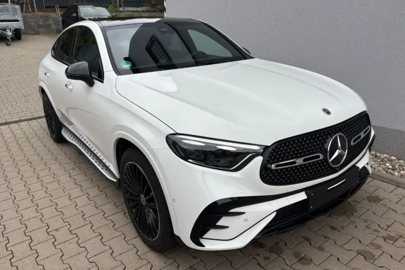 Mercedes-Benz GLC 220 din 2025 cu 17.500 km - oferta MER166399 - foto 1