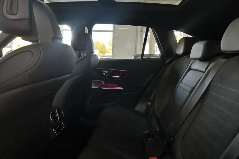 Mercedes-Benz GLC 220 din 2024 cu 25.500 km - oferta MER166401 - foto 13