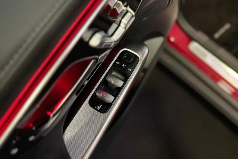 Mercedes-Benz GLC 300 din 2024 cu 2.700 km - oferta MER166404 - foto 18