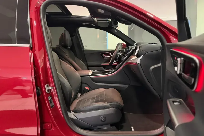 Mercedes-Benz GLC 300 din 2024 cu 2.700 km - oferta MER166404 - foto 31