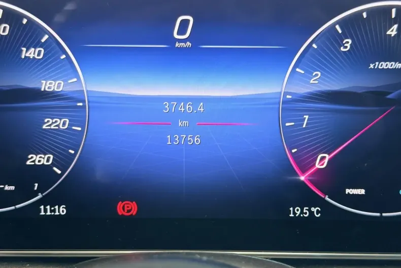 Mercedes-Benz CLE 300 din 2024 cu 13.800 km - oferta MER166407 - foto 8