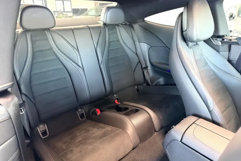 Mercedes-Benz CLE 300 din 2024 cu 13.800 km - oferta MER166407 - foto 10