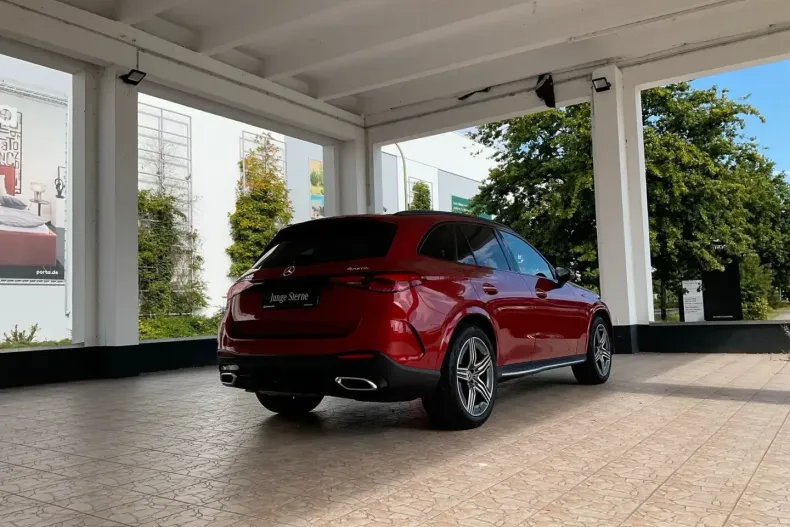 Mercedes-Benz GLC 300 din 2022 cu 37.805 km - oferta MER166408 - foto 3