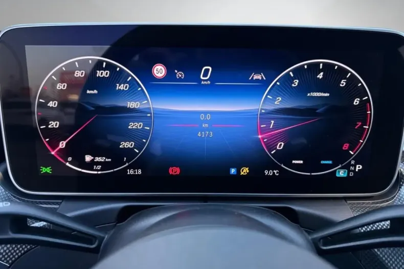 Mercedes-Benz CLE 200 din 2024 cu 4.168 km - oferta MER166410 - foto 18