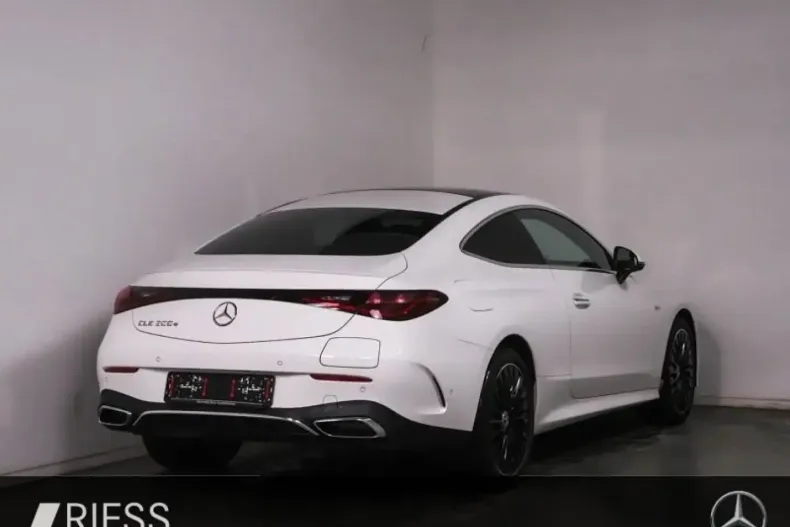 Mercedes-Benz CLE 300 din 2024 cu 11.371 km - oferta MER166424 - foto 2