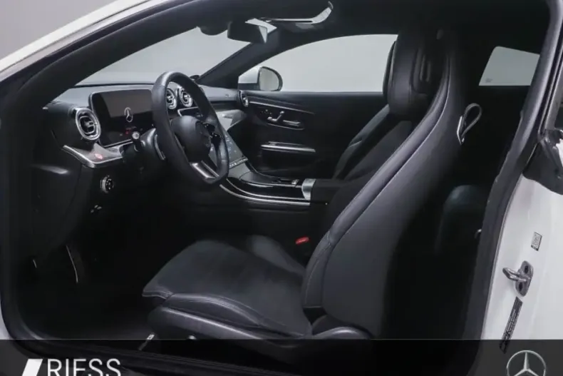 Mercedes-Benz CLE 300 din 2024 cu 11.371 km - oferta MER166424 - foto 10