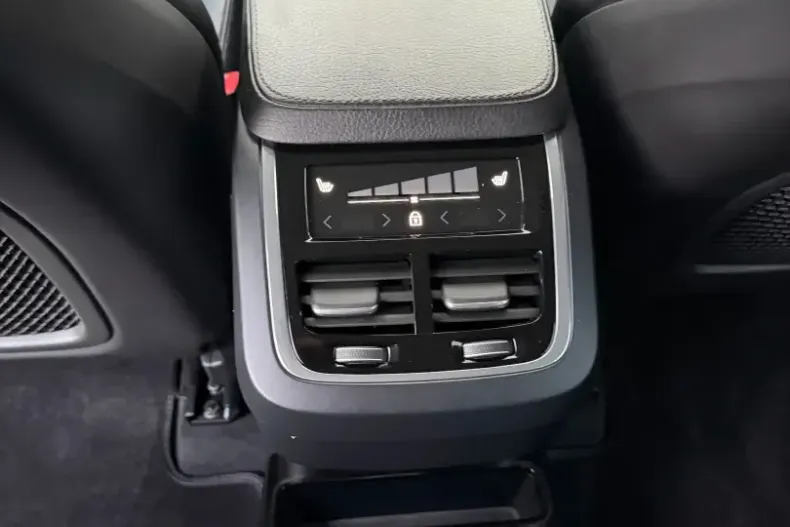 Volvo XC90 din 2020 cu 140.000 km - oferta VOL166427 - foto 22