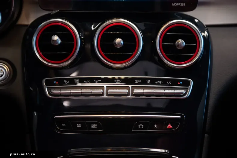 Mercedes-Benz GLC 300 din 2020 cu 21.545 km - oferta MER166442 - foto 23