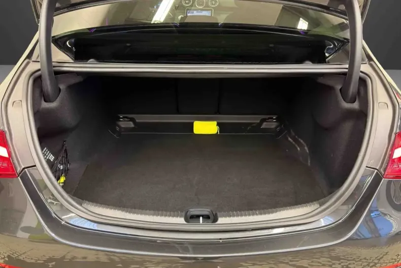 Mercedes-Benz C 300 din 2024 cu 10.311 km - oferta MER166453 - foto 11