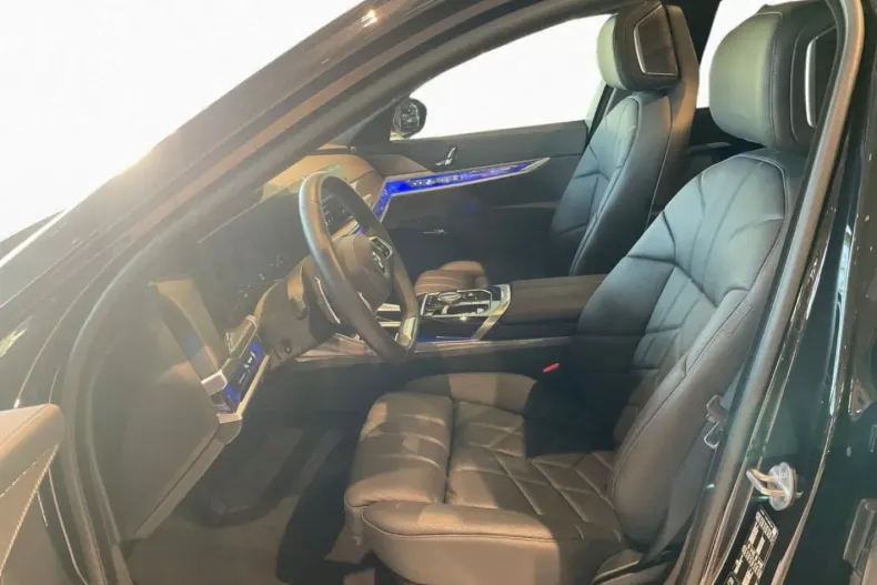 BMW 740 din 2024 cu 19.581 km - oferta BMW166457 - foto 9