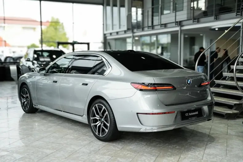 BMW 740 din 2024 cu 17.800 km - oferta BMW166459 - foto 11