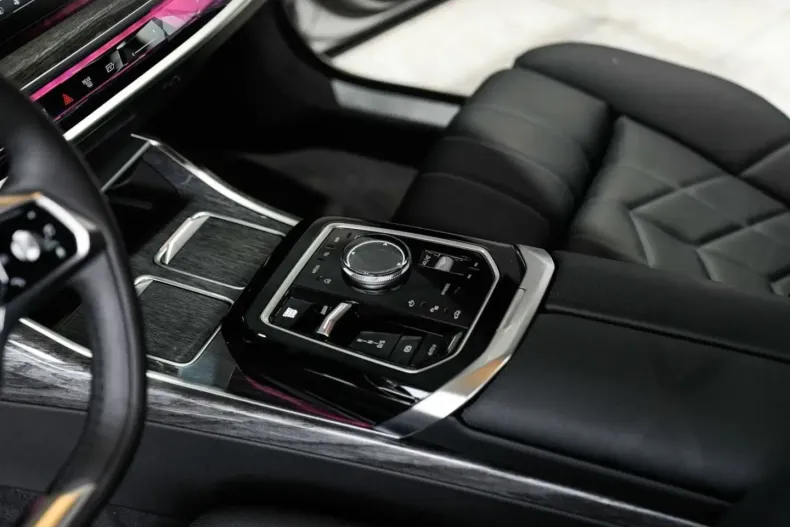 BMW 740 din 2024 cu 17.800 km - oferta BMW166459 - foto 17