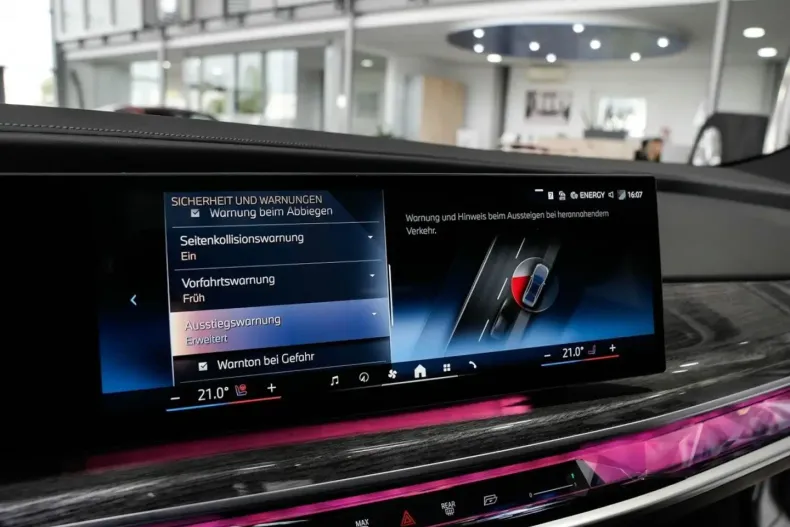 BMW 740 din 2024 cu 17.800 km - oferta BMW166459 - foto 25