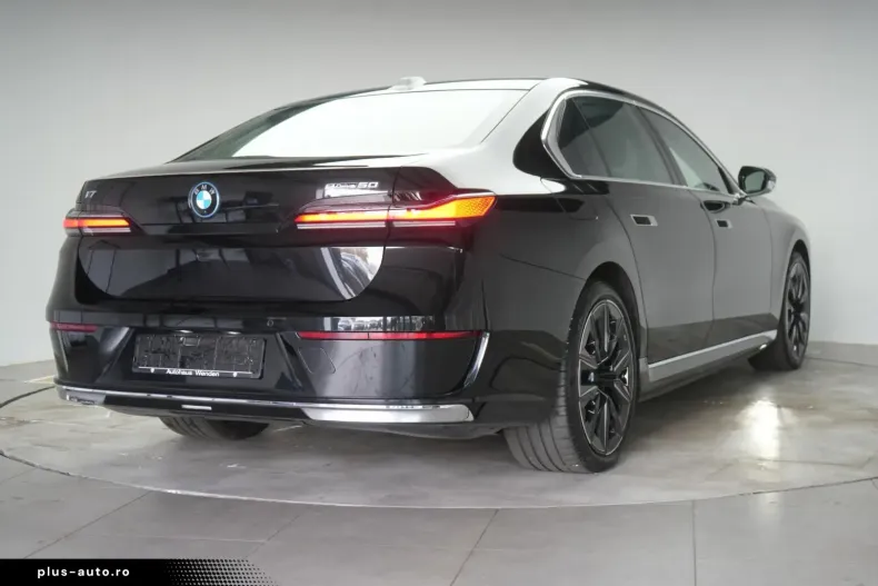 BMW i7 din 2024 cu 11.000 km - oferta BMW166460 - foto 5