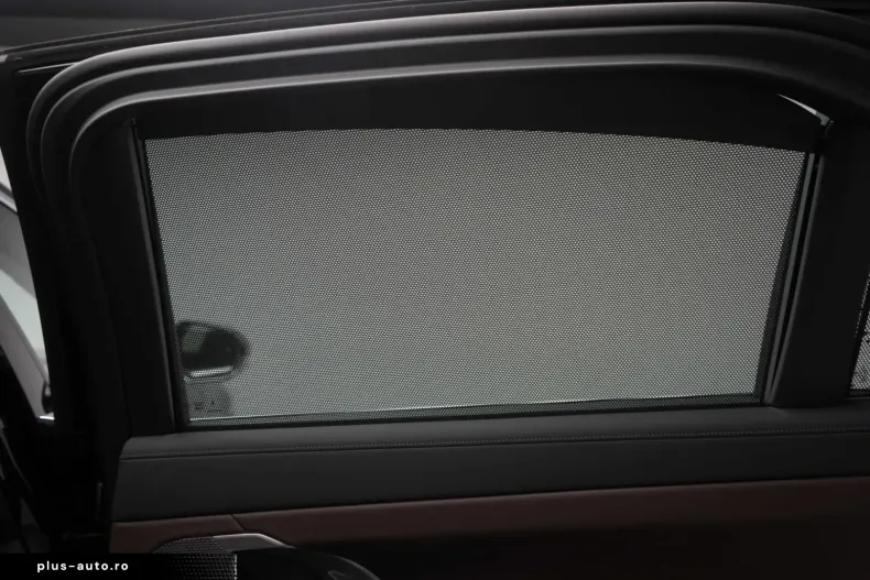 BMW i7 din 2024 cu 11.000 km - oferta BMW166460 - foto 11