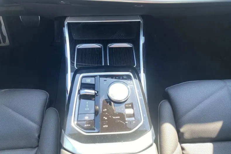 BMW i7 din 2024 cu 23.532 km - oferta BMW166462 - foto 11