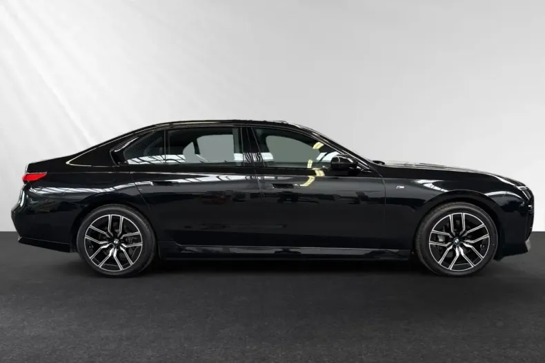 BMW i7 din 2024 cu 24.300 km - oferta BMW166464 - foto 3