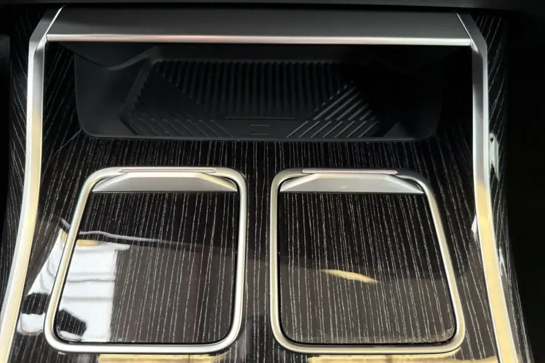 BMW i7 din 2024 cu 24.300 km - oferta BMW166464 - foto 25