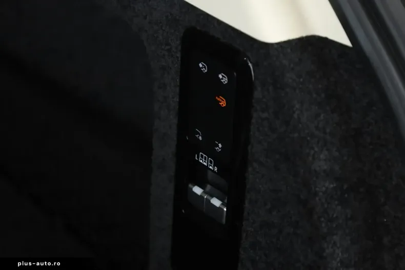 Land Rover Range Rover din 2023 cu 31.100 km - oferta LAN166468 - foto 12