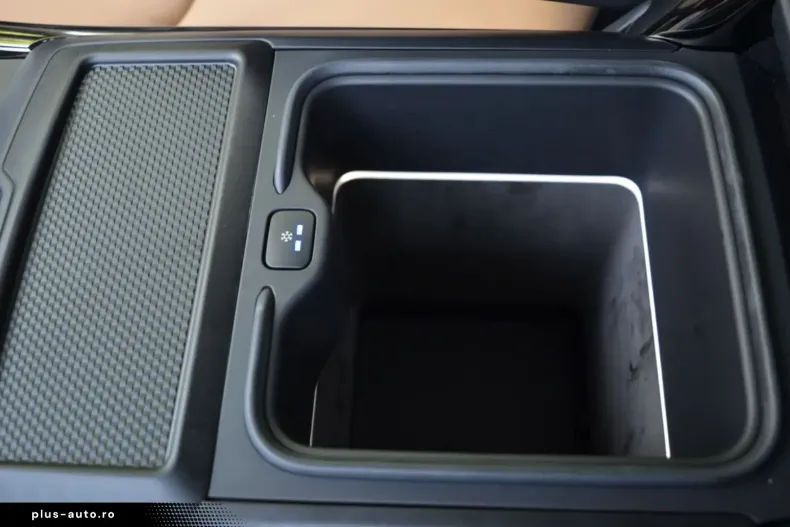 Land Rover Range Rover Sport din 2023 cu 5.700 km - oferta LAN166470 - foto 12
