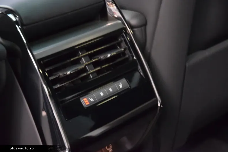 Land Rover Range Rover Sport din 2023 cu 46.902 km - oferta LAN166472 - foto 12