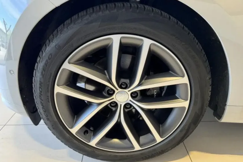 Land Rover Range Rover Sport din 2024 cu 35.650 km - oferta LAN166473 - foto 8