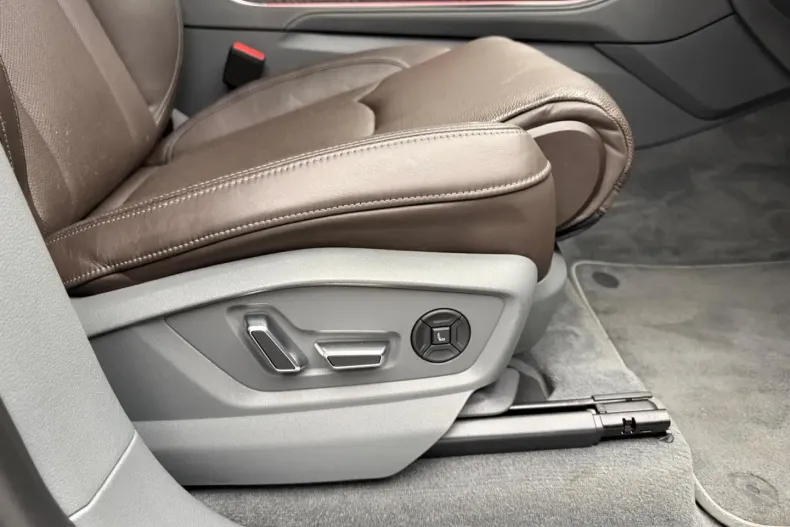 Audi Q8 din 2020 cu 134.739 km - oferta AUD166475 - foto 17