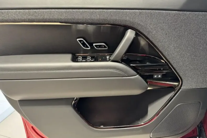 Land Rover Range Rover Sport din 2024 cu 24.900 km - oferta LAN166477 - foto 11