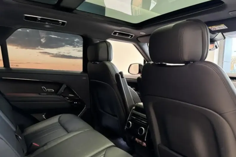 Land Rover Range Rover Sport din 2024 cu 24.900 km - oferta LAN166477 - foto 13