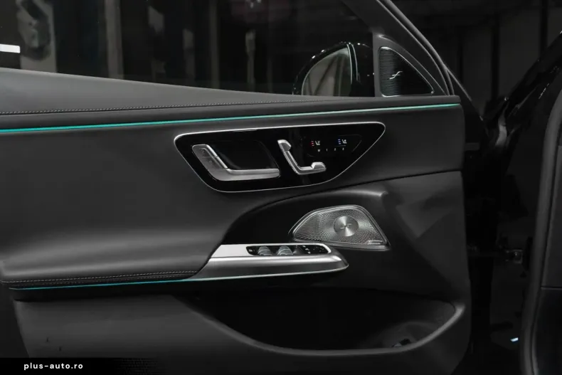Mercedes-Benz E 300 din 2025 cu 5.000 km - oferta MER166480 - foto 16