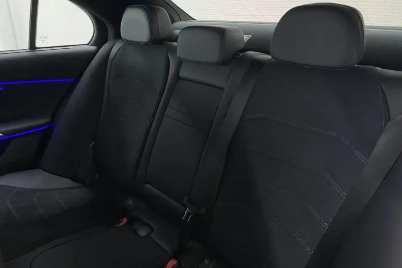 Mercedes-Benz E 300 din 2025 cu 9.733 km - oferta MER166485 - foto 7