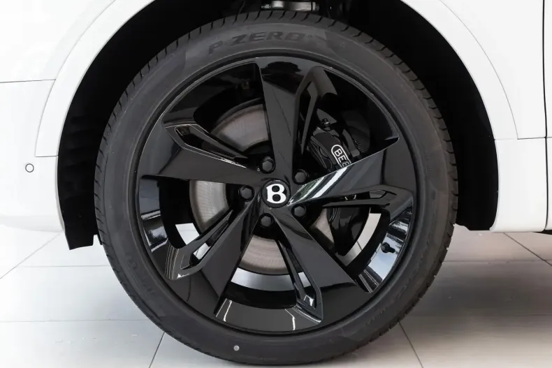 Bentley Bentayga din 2025 cu 6.300 km - oferta BEN166496 - foto 16